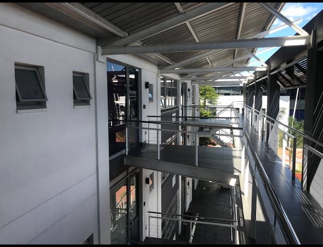 154M² OFFICE TO LET IN LA LUCIA RIDGE